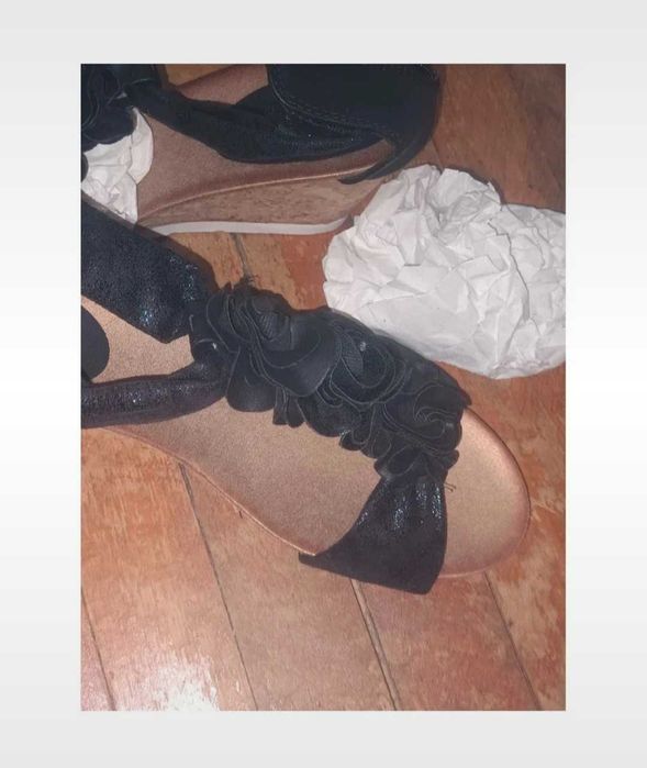 Floral black sandals