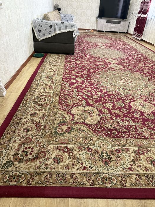 продается ковер по хорошей цене