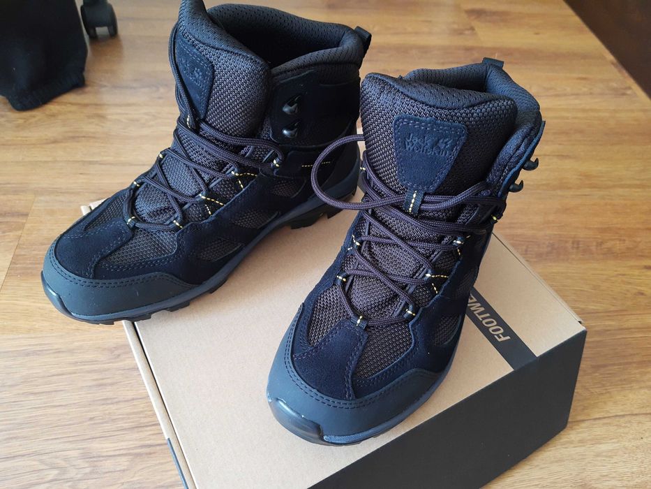 Jack Wolfskin обувки подходящи за дъжд