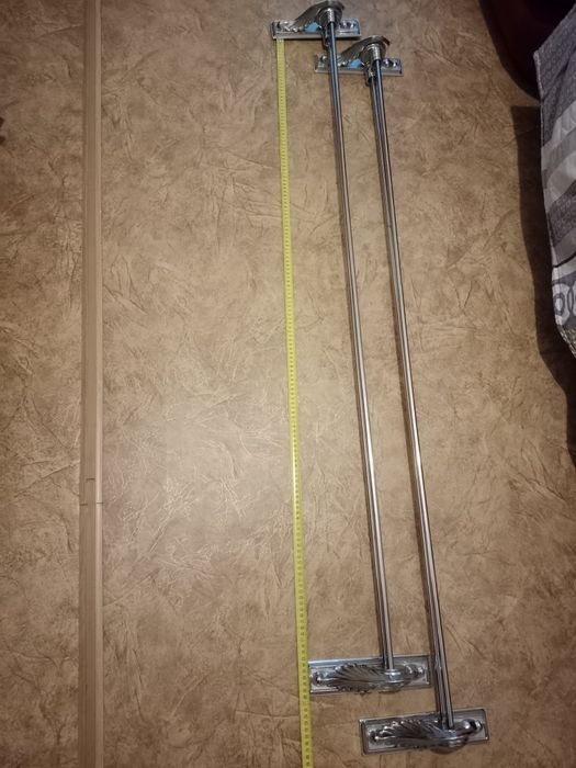 Продам карнизы железные  155 см