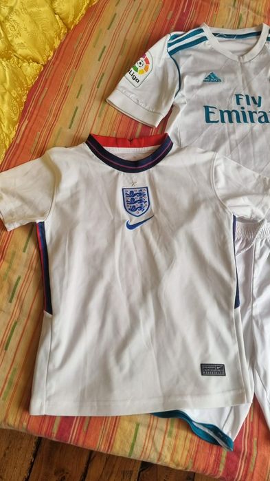 echipament complet de fotbal