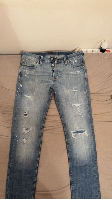 Тесни дънки Jack and Jones