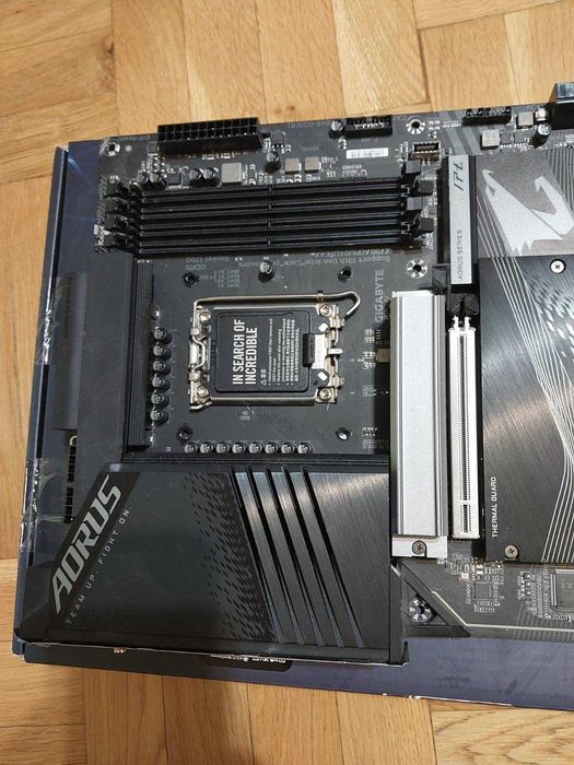 Gigabyte Z790 Aorus Elite AX Wi-Fi DDR5
