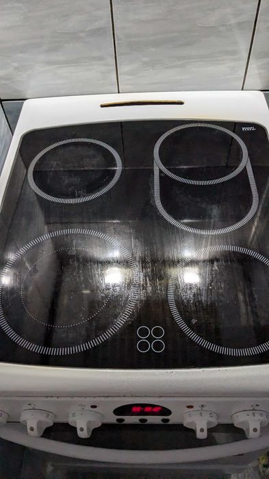 Продавам готварска печка АМИКА