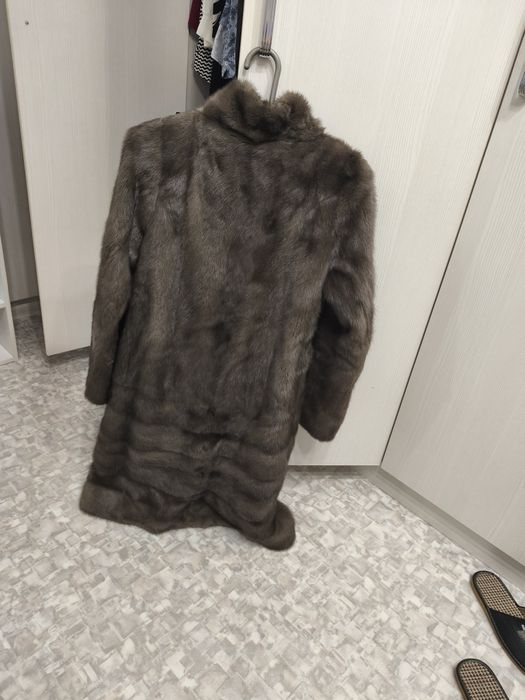 Продаю шубу норковую