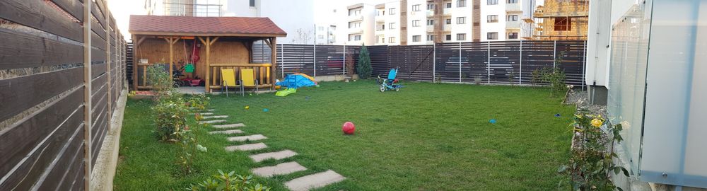 Inchiriez apartament 3 camere + gradina (230 mp)