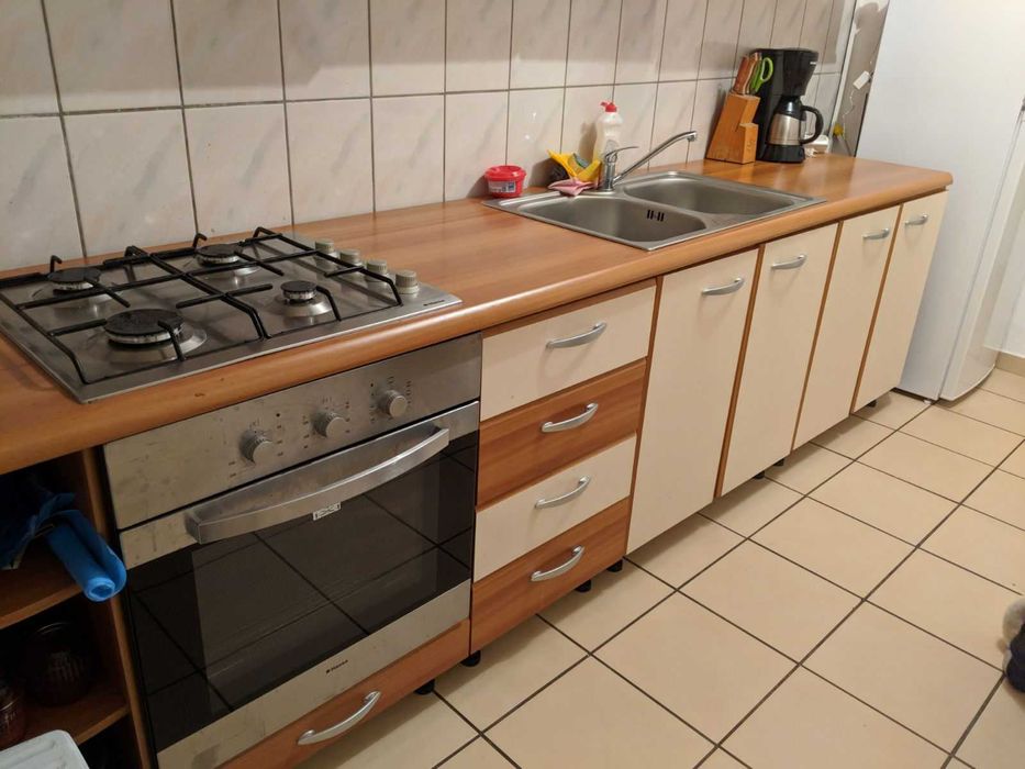 Se cauta colega de apartament,  apartament spatios decomandat 2 camere