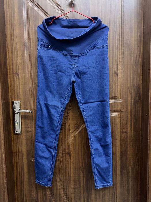 Джинсы для беременных. Размер М.