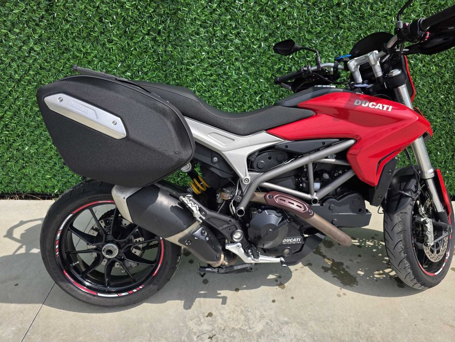 Motocicleta Ducati Hyperstrada