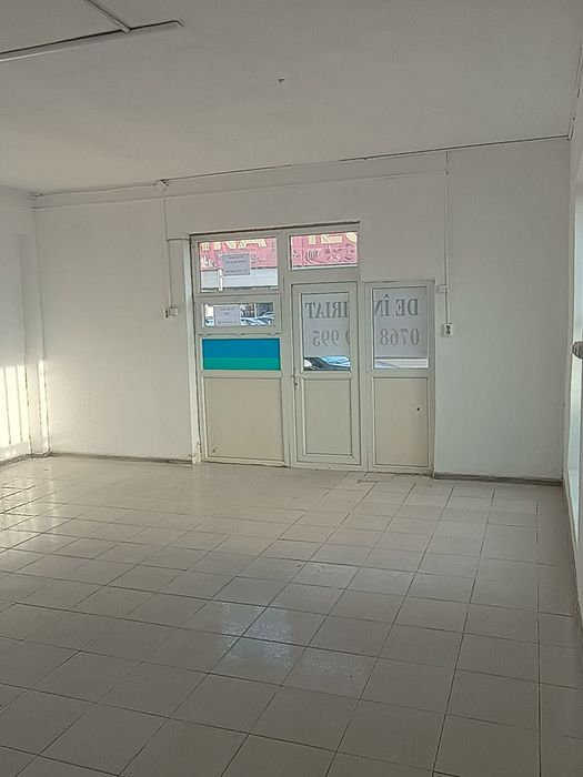 Parter, 36 mp,spațiu comercial ,zona Pavcom,Targoviste