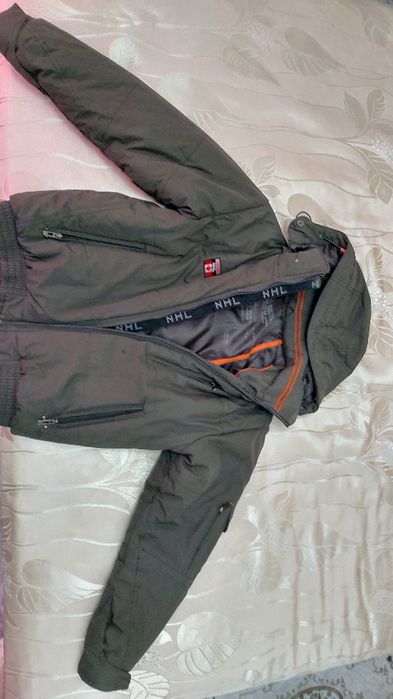 Продам куртку  в отличном состоянии