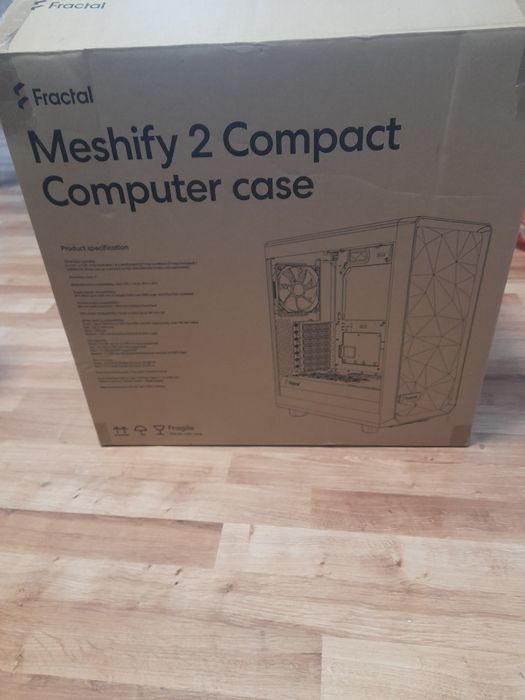 Кутия от настолен компютър