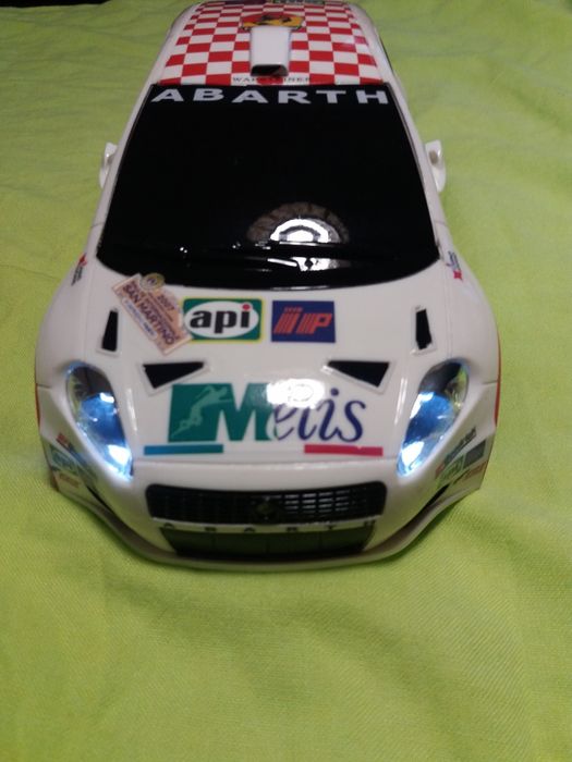 Кола с дистанционно  FIAT ABART