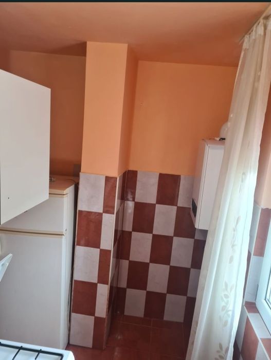 Garsoniera de închiriat în zona insulei de agrement bacau