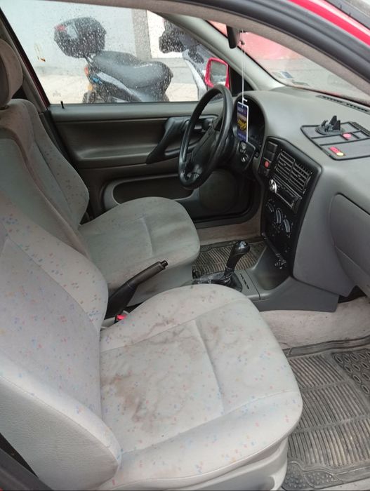 Продавам кола Фолксваген.