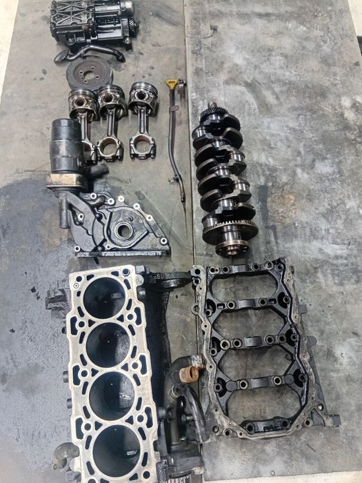 Piese hyundai santa fe/kia motor 2.2 155cp. Bloc motor cutie manuala/arbore(vibrochen)/piston/pompa ulei/joja/baie de ulei/carcasa filtru ulei