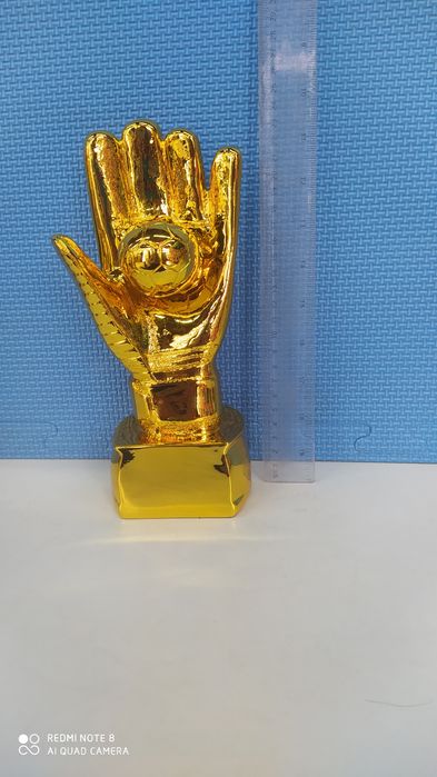 Статуэтки по футболу