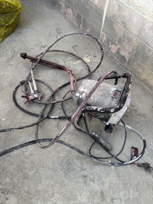 Universal Aftomat kanfrisori ichida kraska sepadigon aparat