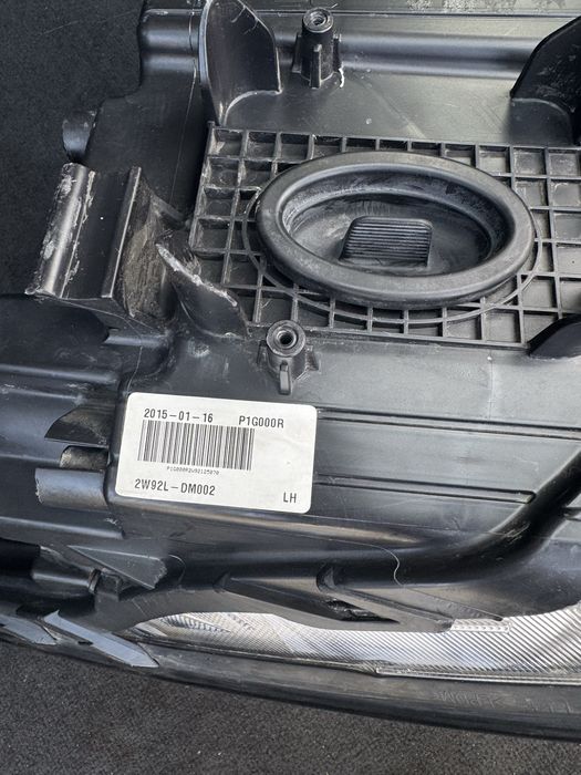 Far stânga Hyundai Santa Fe III DM Xenon 2012-2015