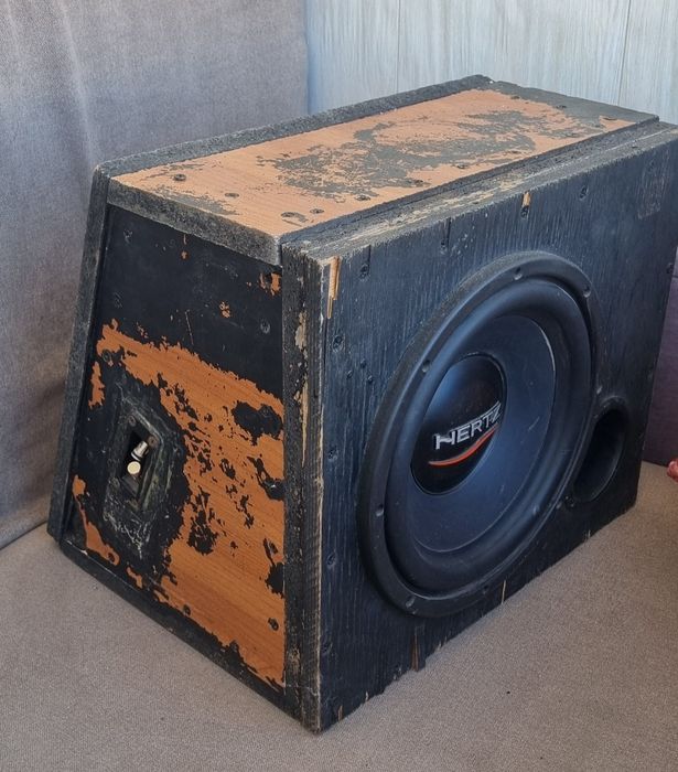 Сабвуфер Hertz ES250