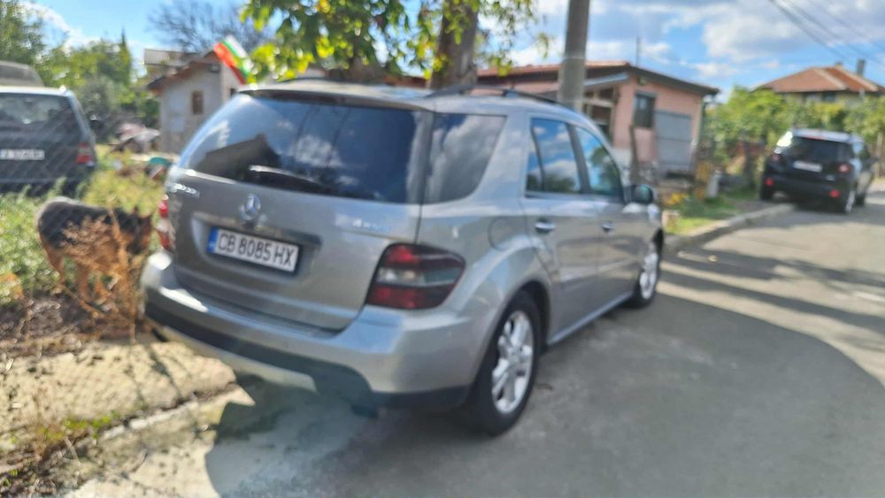Продавам Джип Mercedes ML 320