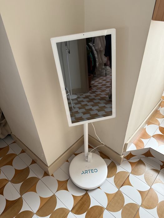 Arteo планшет на ножках