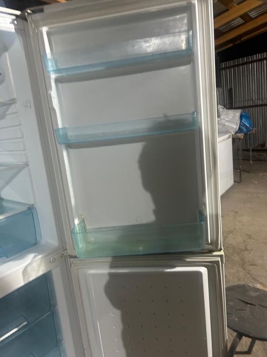 Холодильник Midea