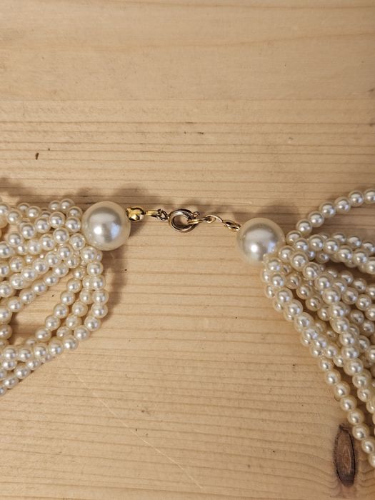 Lot doua coliere, siraguri, perle artificiale