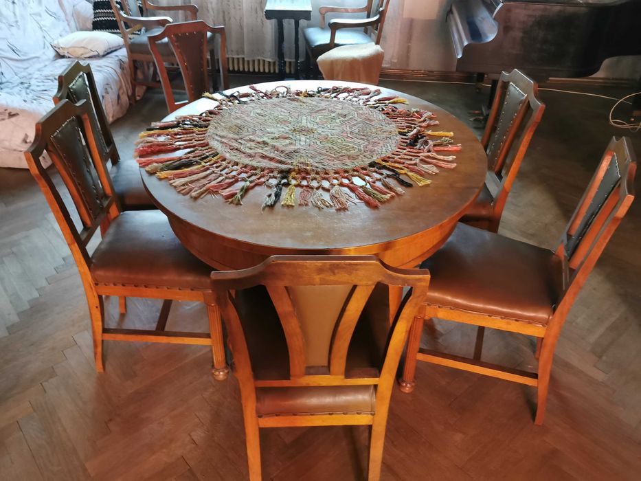 Vand mobila de sufragerie si dormitor stil Lengyel