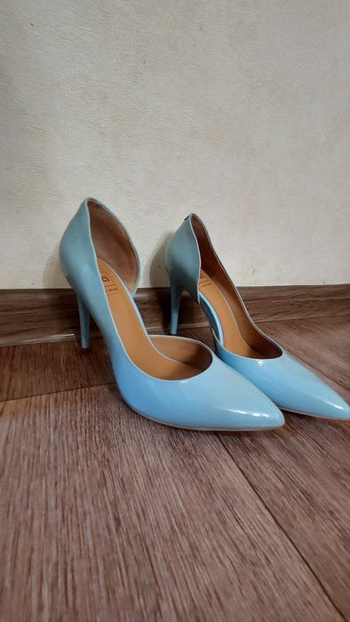 Продам туфли фирмы Inci