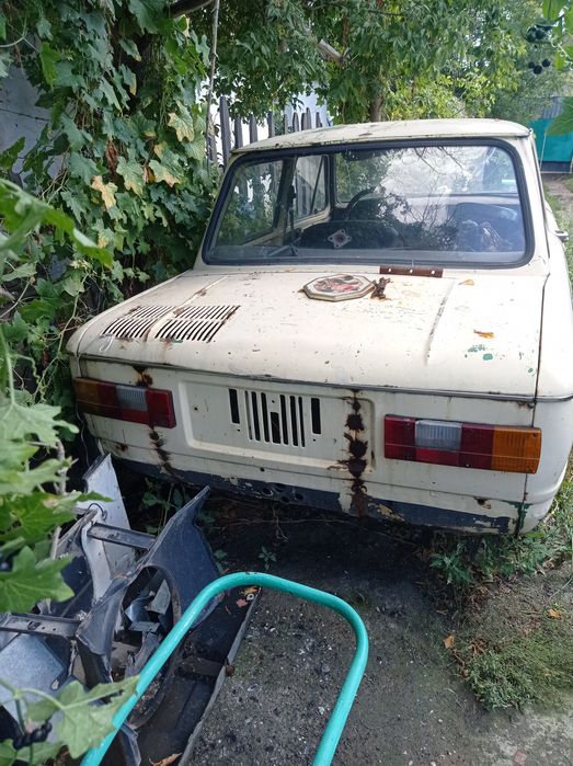Автомобиль запорожец заз-968