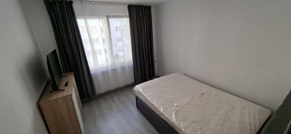 Direct proprietar, închiriez apartament 3 camere la 2 min de metrou 1
