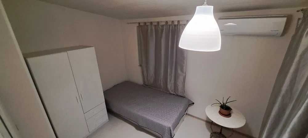 Дава се под наем Къща в Средец - 100 кв.м за 200 € - Снимка #2