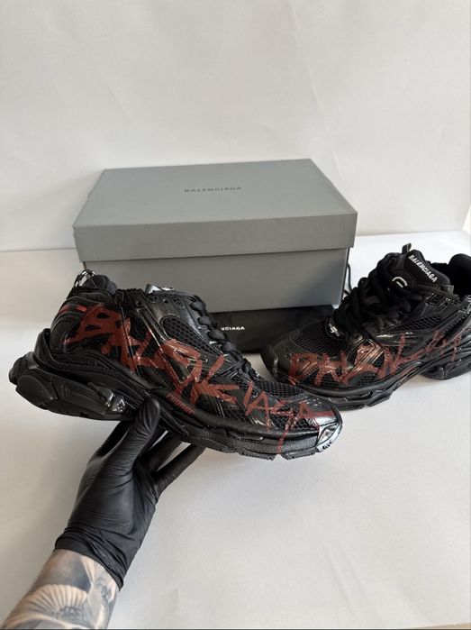 Balenciaga runners graffiti