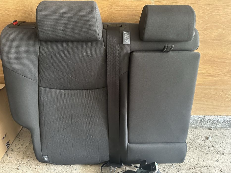 Салон за рав 4 2020