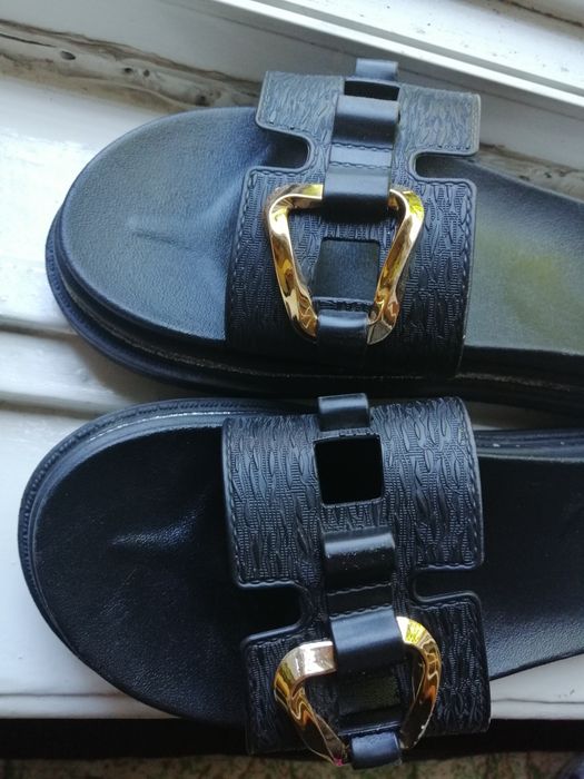 Дамски чехли. Черни