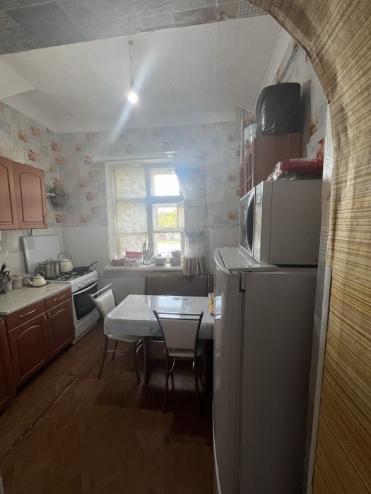 Продам трехкомнатную квартиру