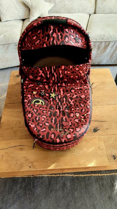 Кош за новородено Cybex Priam 4 /e-PRIAM Lux Rockstar