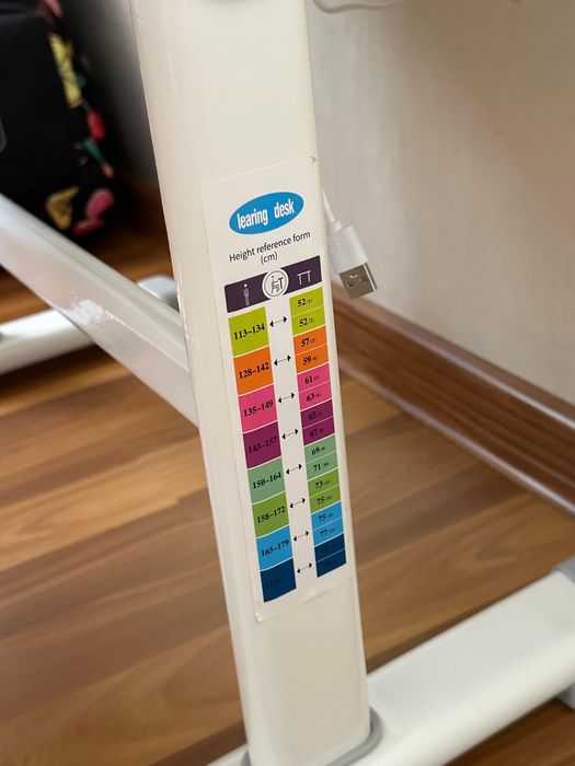 Продается Стол для детей!