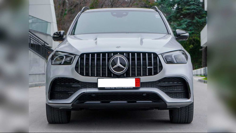 Mercedes-AMG GLE 53 Кола под наем с шофьор за специални поводи.