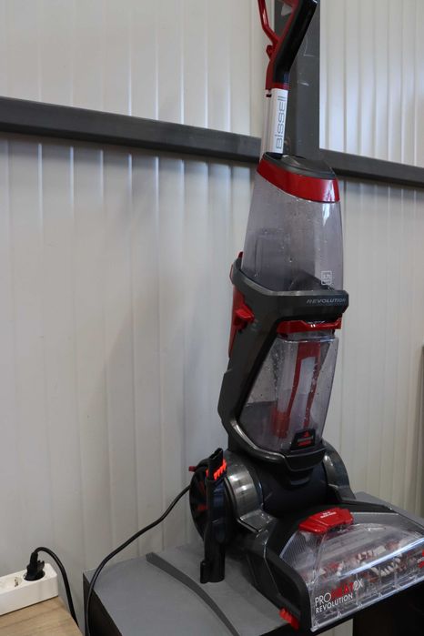 Перяща прахосмукачка BISSELL ProHeat 2X Revolution,резервоар вода 3,7л