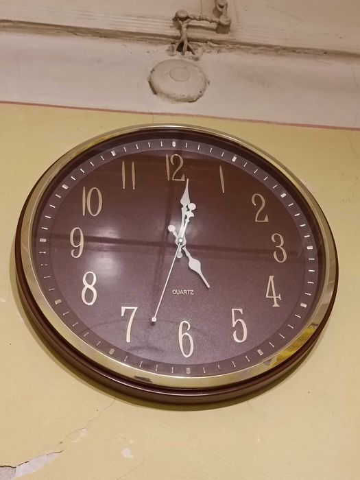 Часы настенные 2 шт.