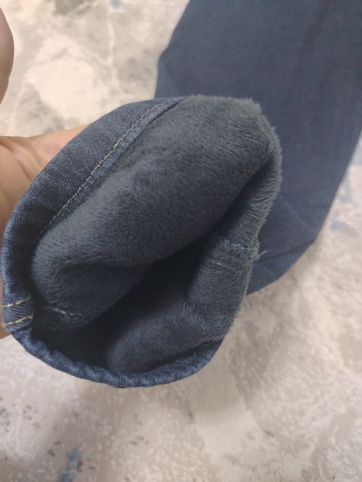 Новая уепленная джинсы