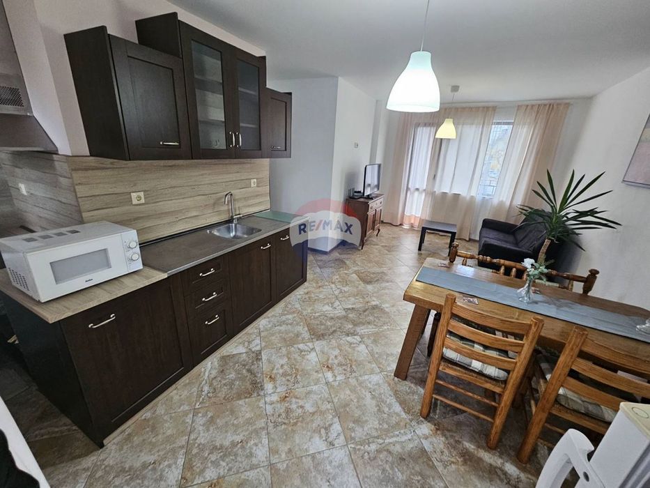 Дава се под наем Тристаен апартамент в Варна, Нептун - 70 кв.м за 700 € - Снимка #1