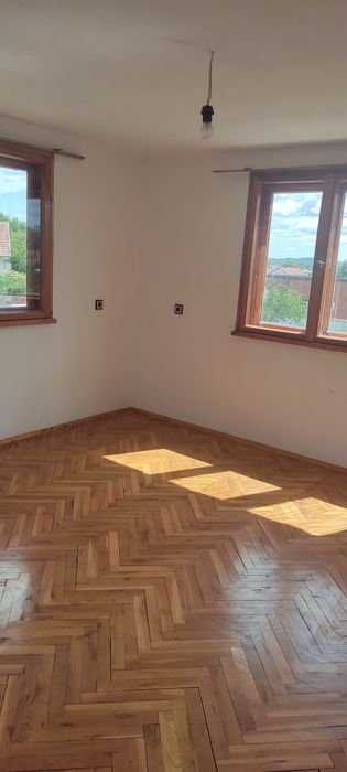 Масивна къща с гараж и двор в село Голямо Дряново