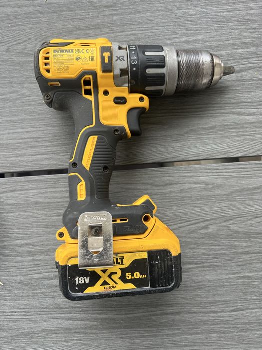 DeWALT DCD796 – Mașină de Găurit și Înșurubat (Percuție) | Motor Brushless