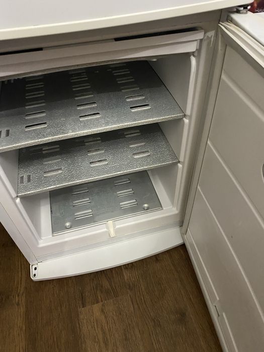 Продаю холодильник