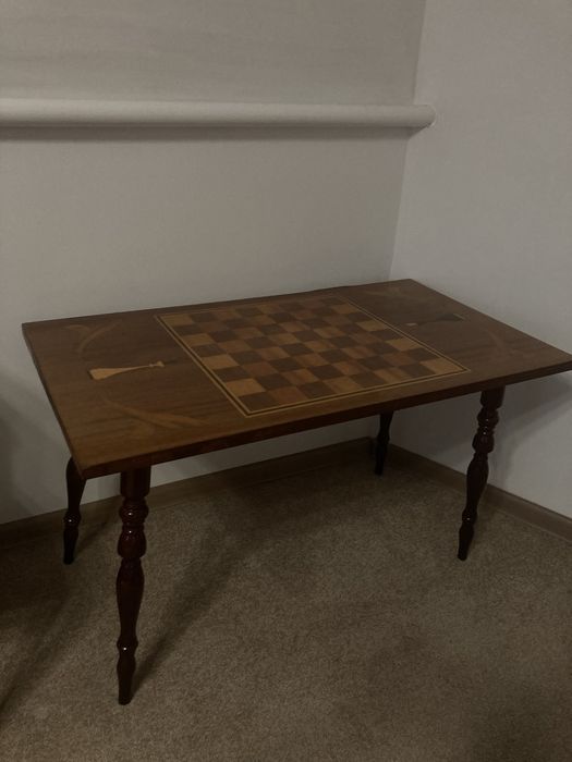 Продам журнальный столик