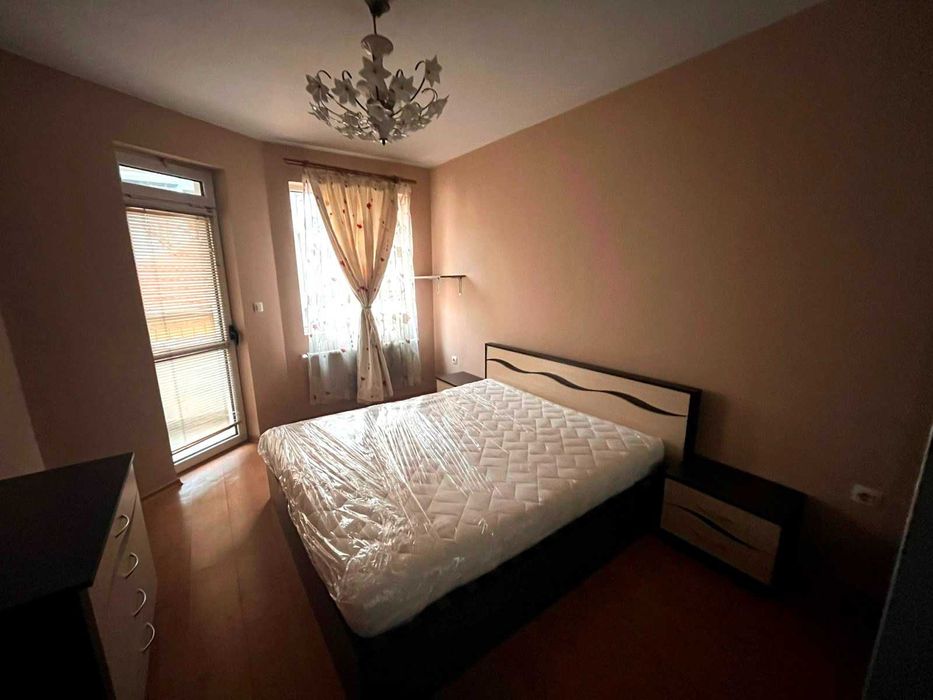 Дава се под наем Двустаен апартамент в Плевен, Идеален център - 60 кв.м за 300 € - Снимка #4