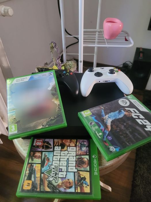 Xbox One X  1TB Impecabil + GTA 5,FC24